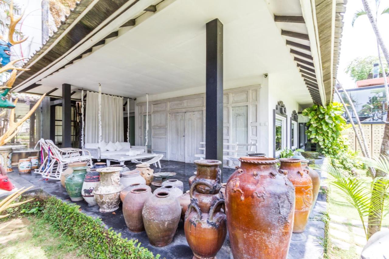Morabito Art Resort Legian Exteriör bild